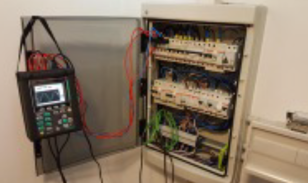 Elkvalitetsanalysatorer med transientregistrering